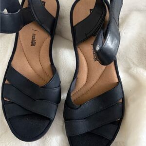 Collection by Clark’s Women's Blue Nubuck Sandals NEW